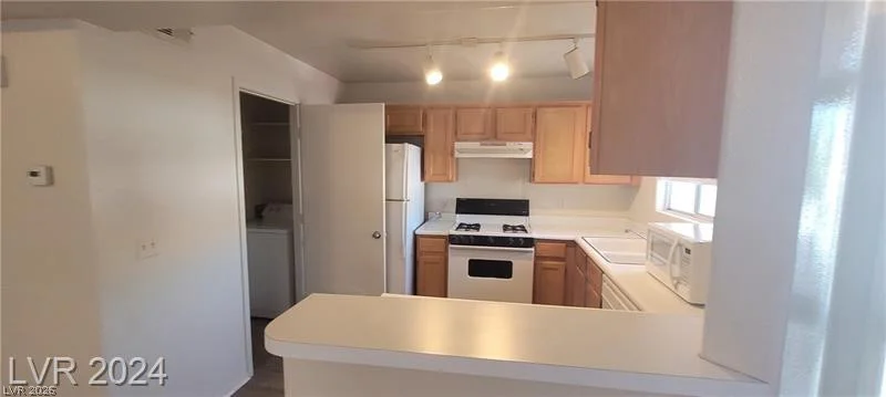 4555 SAHARA, Las Vegas, NV 89104