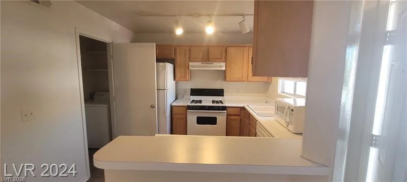 4555 SAHARA, Las Vegas, NV 89104