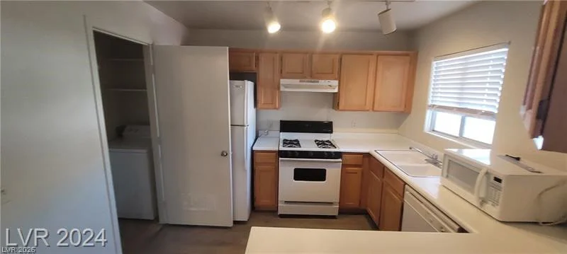 4555 SAHARA, Las Vegas, NV 89104