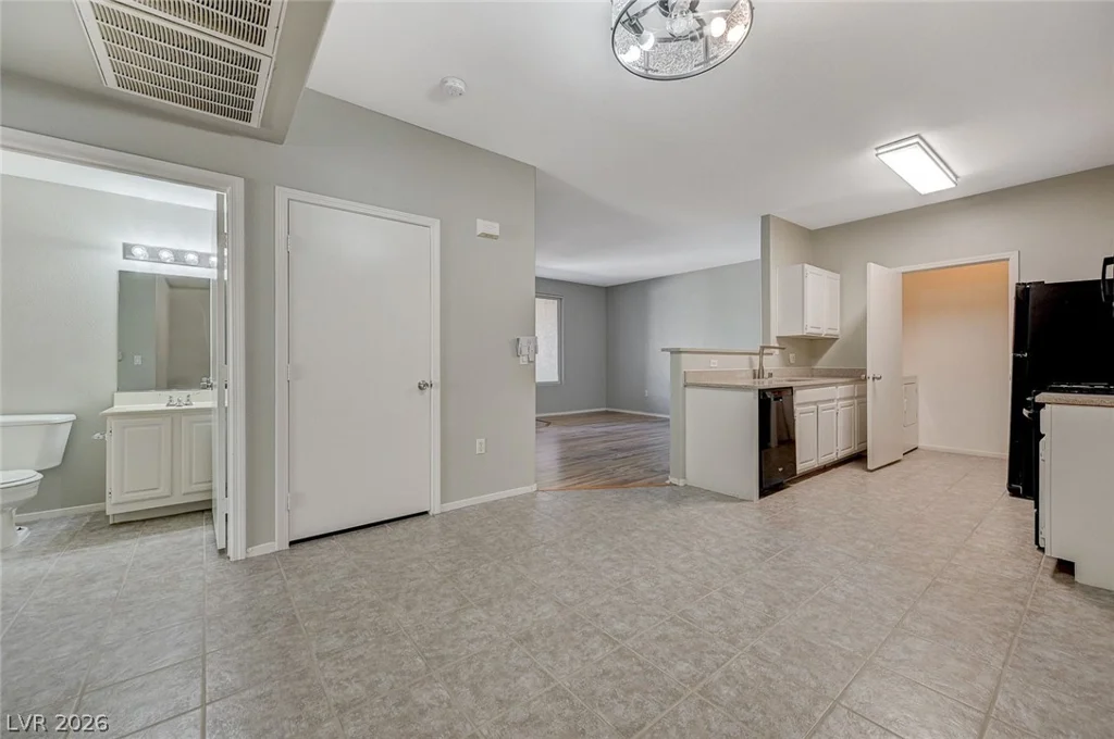 1401 Michael, Las Vegas, NV 89108