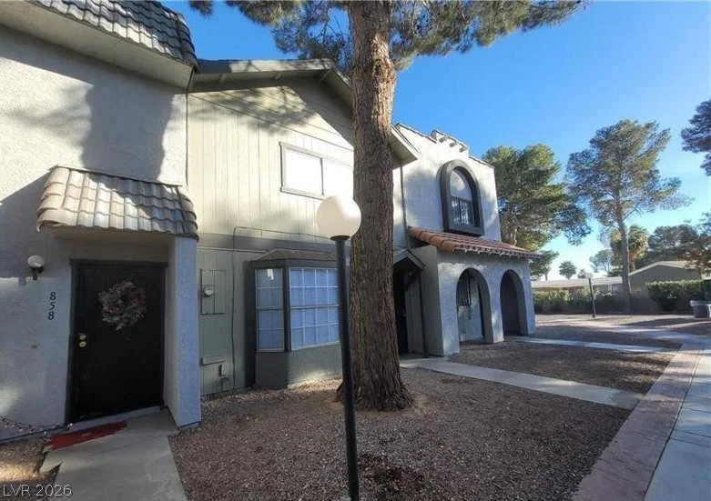 854 Stainglass, Las Vegas, NV 89110