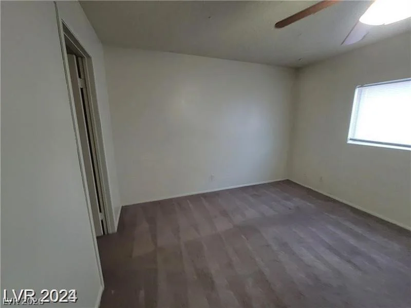 854 Stainglass, Las Vegas, NV 89110