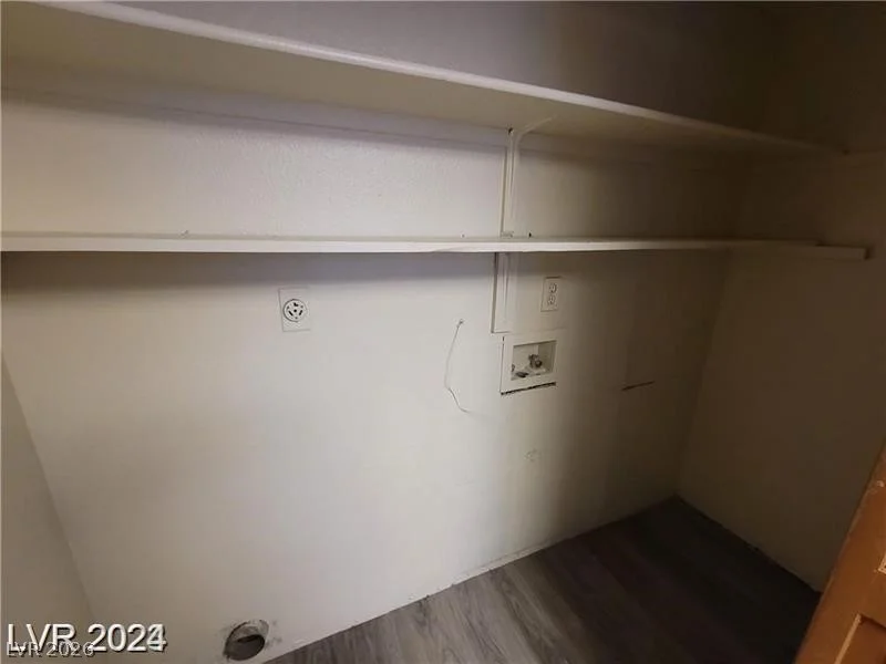 854 Stainglass, Las Vegas, NV 89110