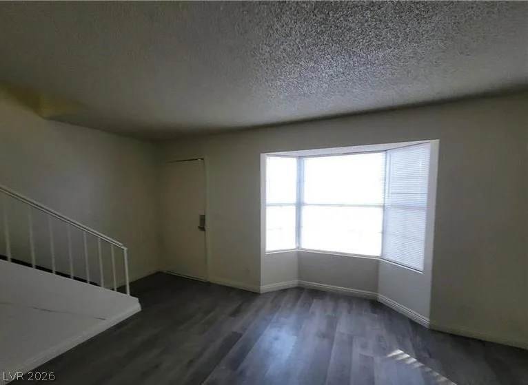 854 Stainglass, Las Vegas, NV 89110