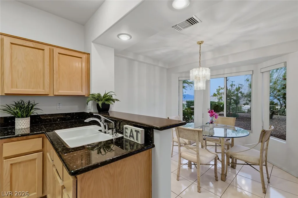 10612 Spring Garden, Las Vegas, NV 89134