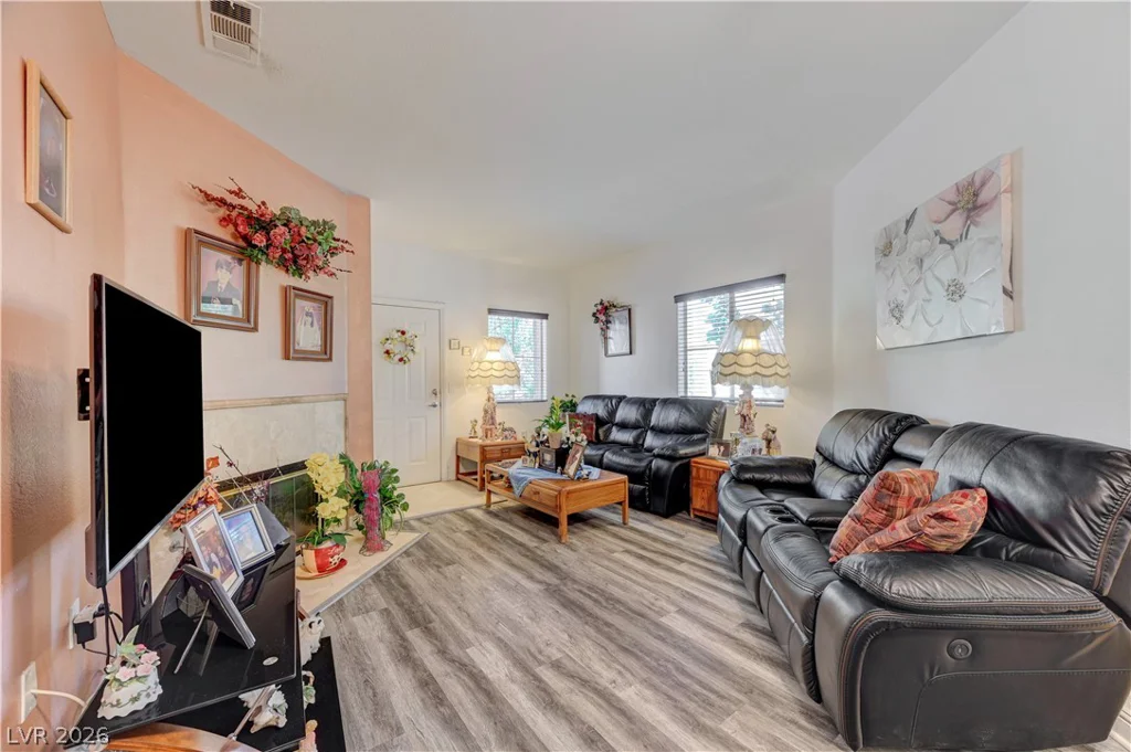 5250 Rainbow, Las Vegas, NV 89118