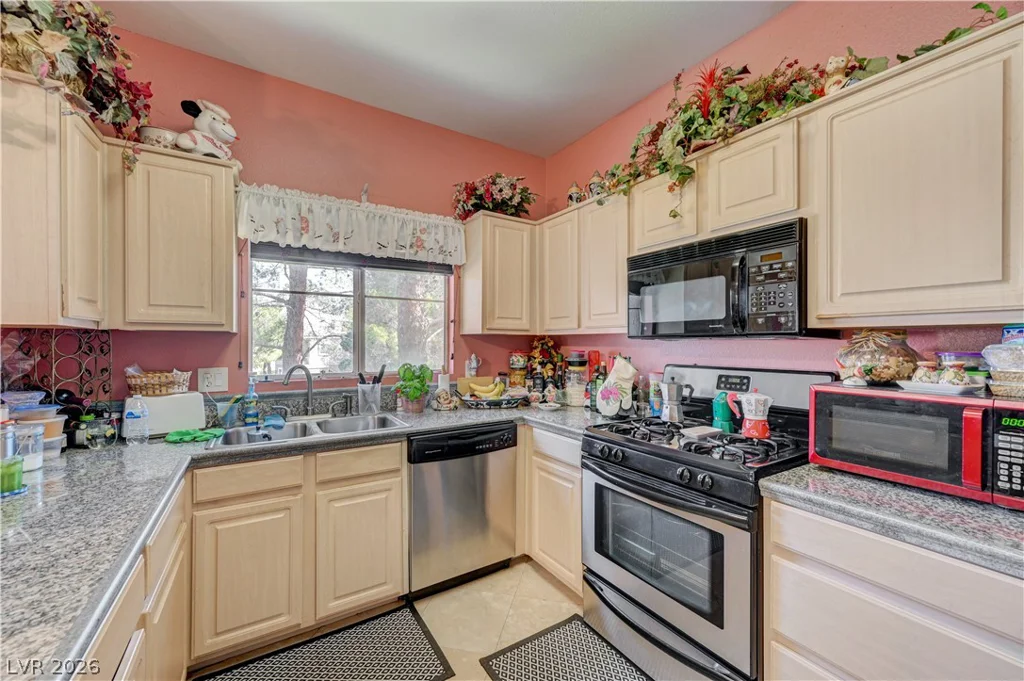 5250 Rainbow, Las Vegas, NV 89118