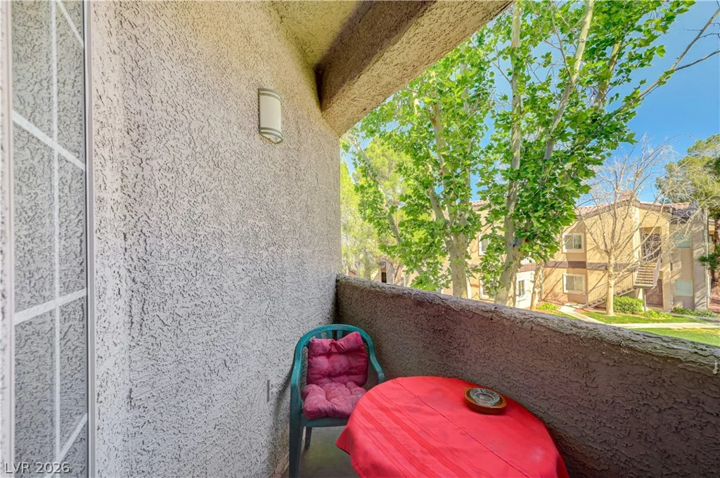 5250 Rainbow, Las Vegas, NV 89118