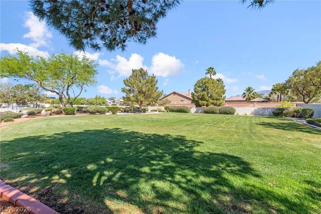 8405 Bonnie Blue, Las Vegas, NV 89143