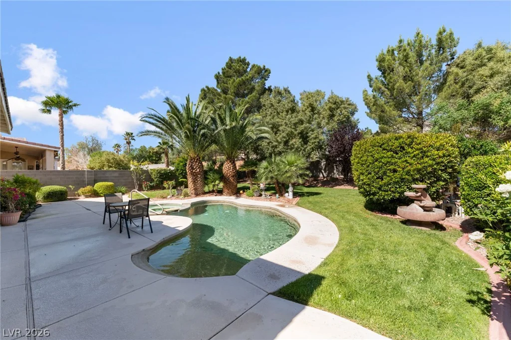 8405 Bonnie Blue, Las Vegas, NV 89143