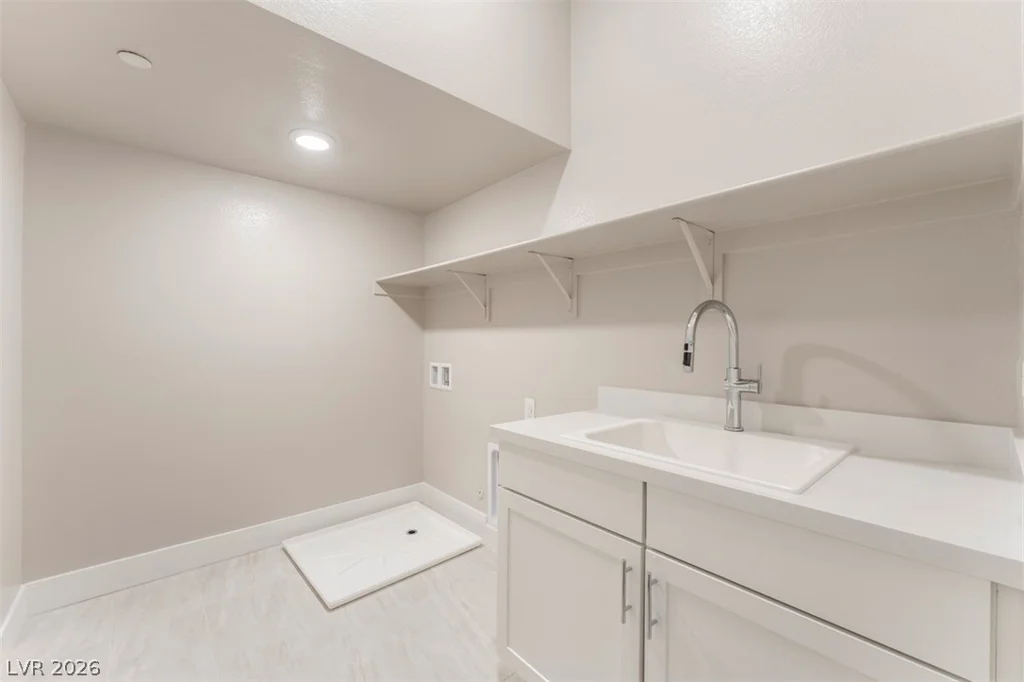 9128 Las Manaitas, Las Vegas, NV 89144