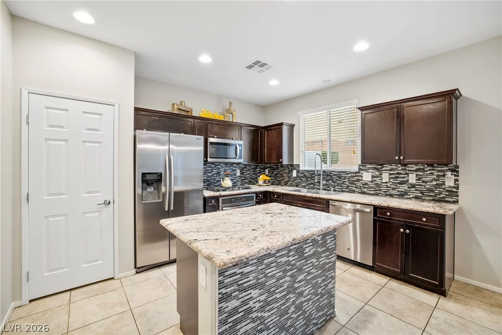 10546 Forum Peak, Las Vegas, NV 89166