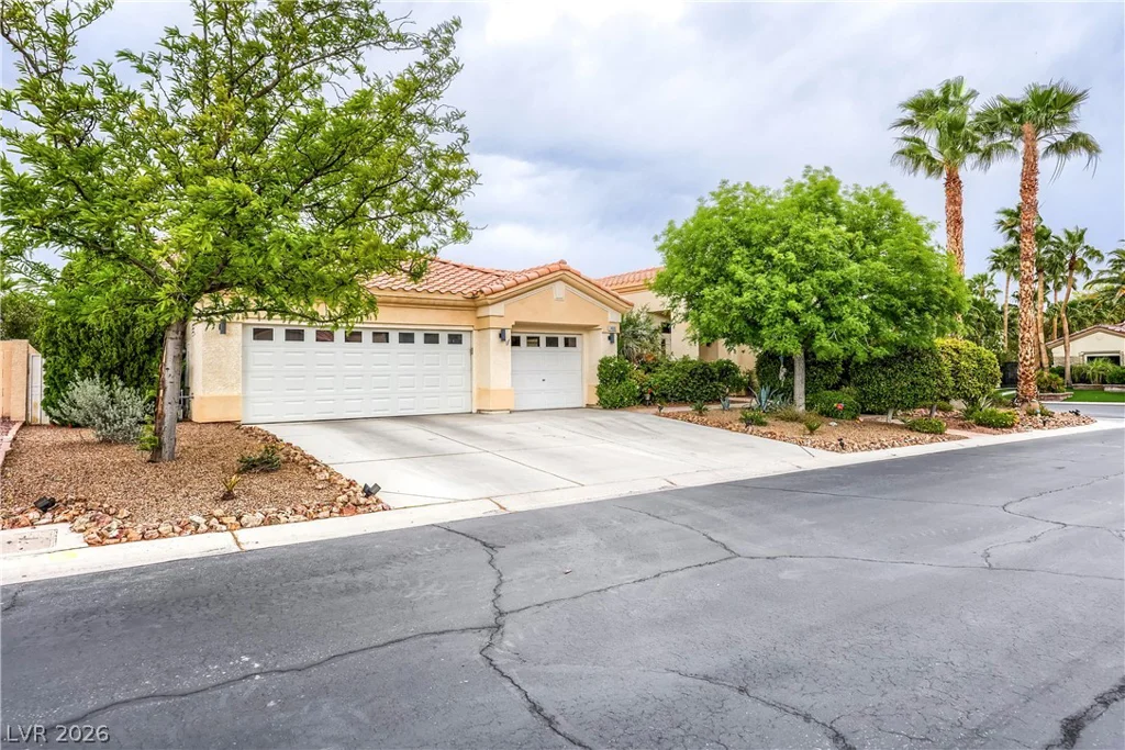 7400 Bisonwood, Las Vegas, NV 89131