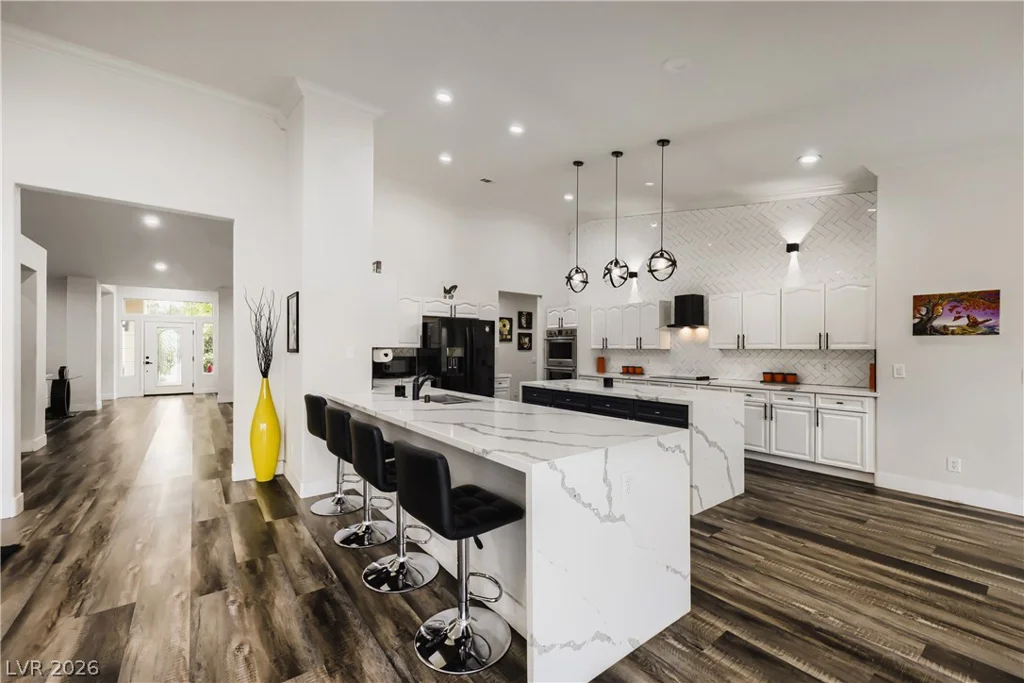 7400 Bisonwood, Las Vegas, NV 89131