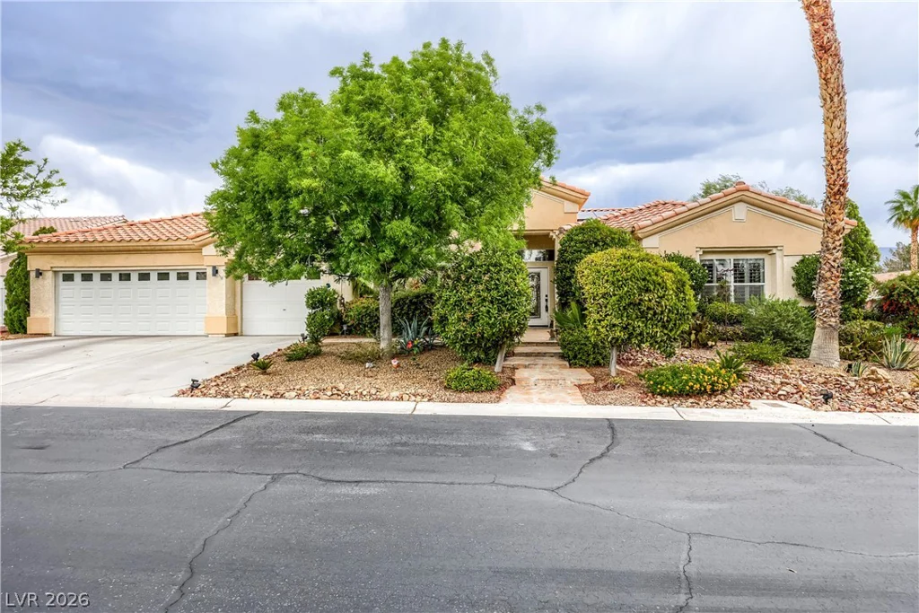 7400 Bisonwood, Las Vegas, NV 89131