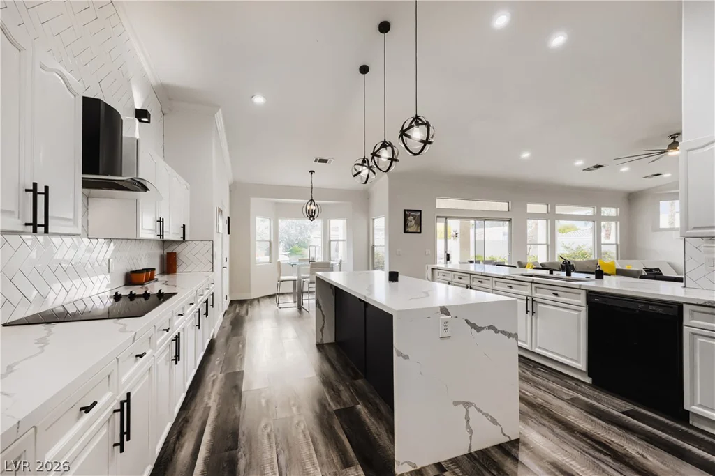 7400 Bisonwood, Las Vegas, NV 89131