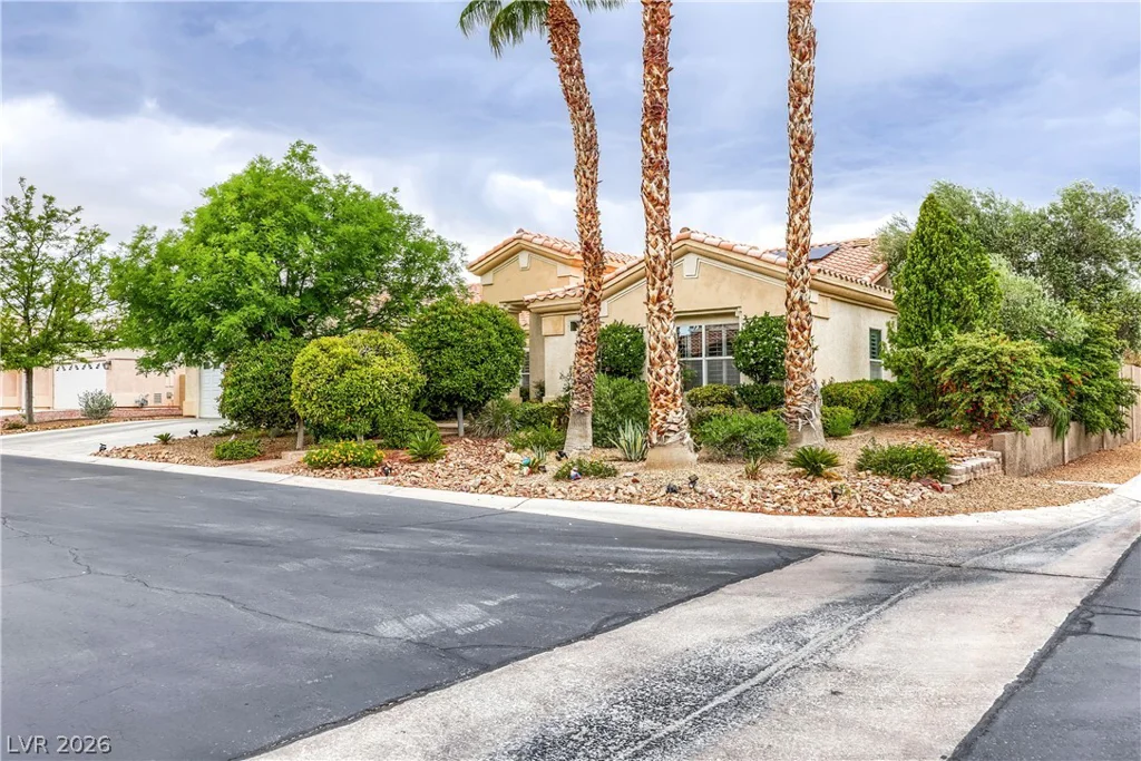 7400 Bisonwood, Las Vegas, NV 89131