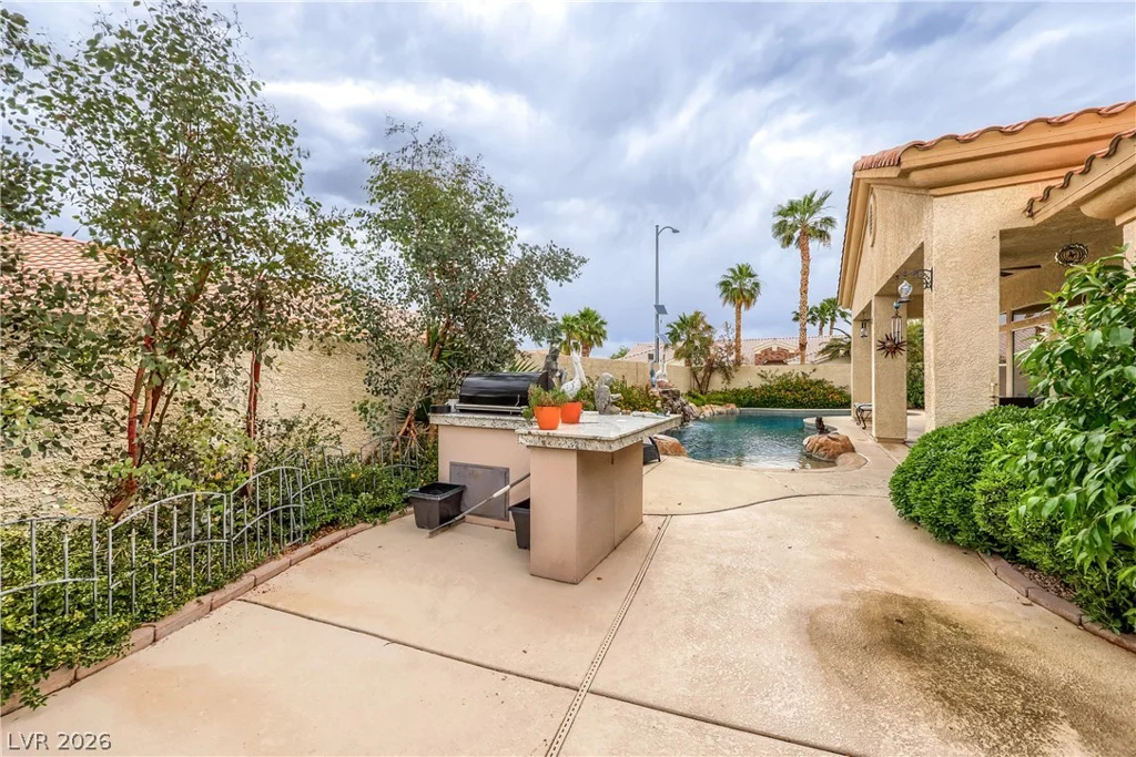 7400 Bisonwood, Las Vegas, NV 89131