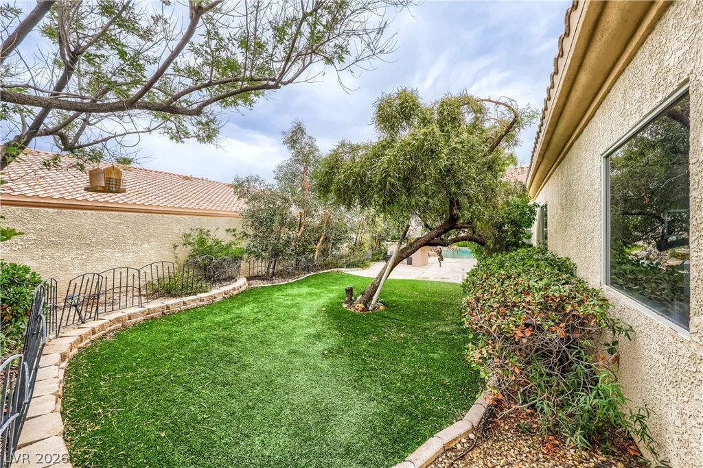 7400 Bisonwood, Las Vegas, NV 89131