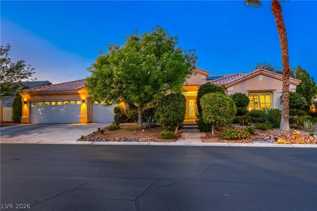 7400 Bisonwood, Las Vegas, NV 89131