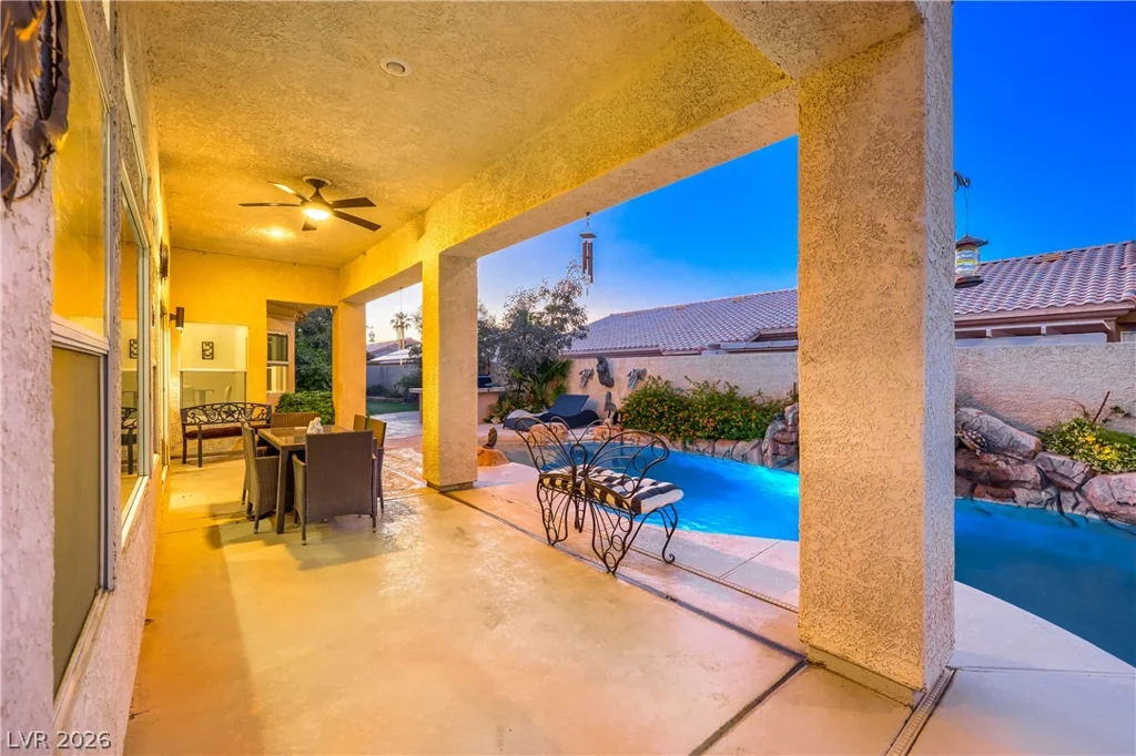 7400 Bisonwood, Las Vegas, NV 89131