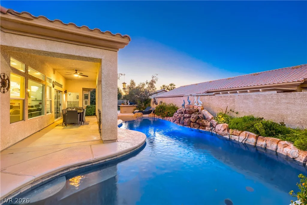 7400 Bisonwood, Las Vegas, NV 89131