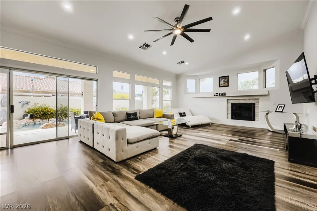 7400 Bisonwood, Las Vegas, NV 89131