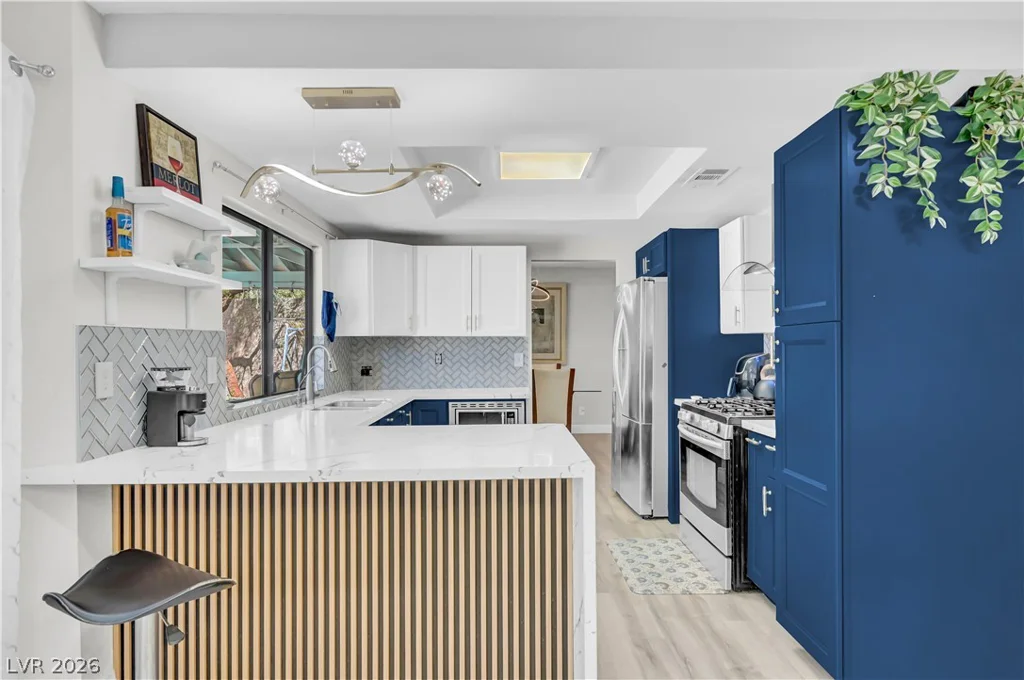 2913 Whispering Wind, Las Vegas, NV 89117