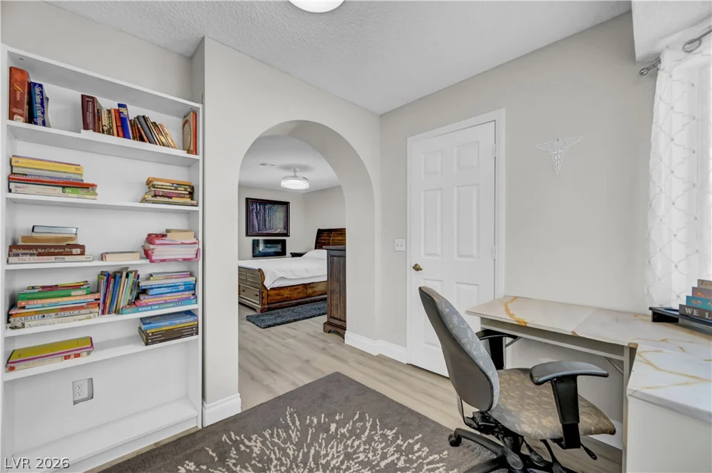2913 Whispering Wind, Las Vegas, NV 89117