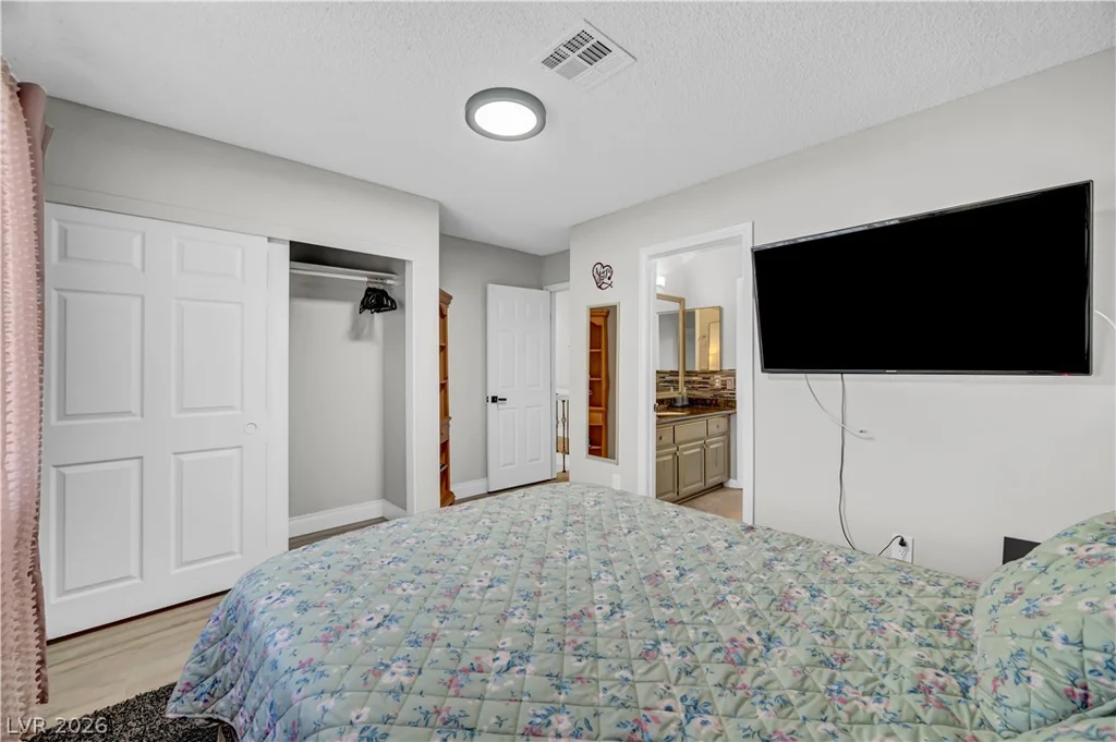 2913 Whispering Wind, Las Vegas, NV 89117