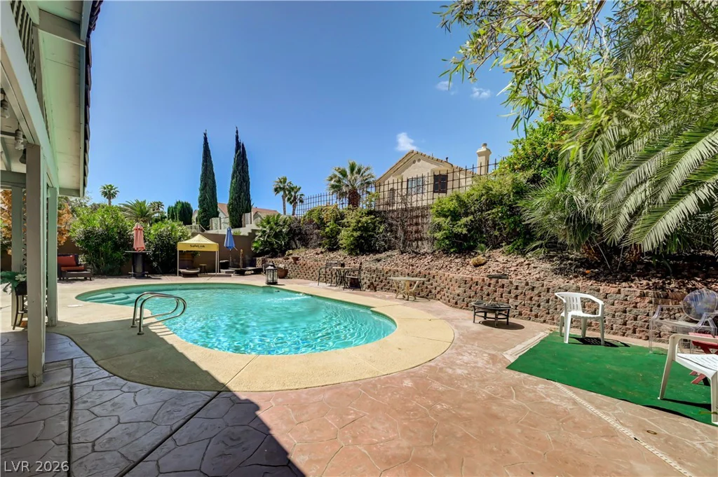 2913 Whispering Wind, Las Vegas, NV 89117