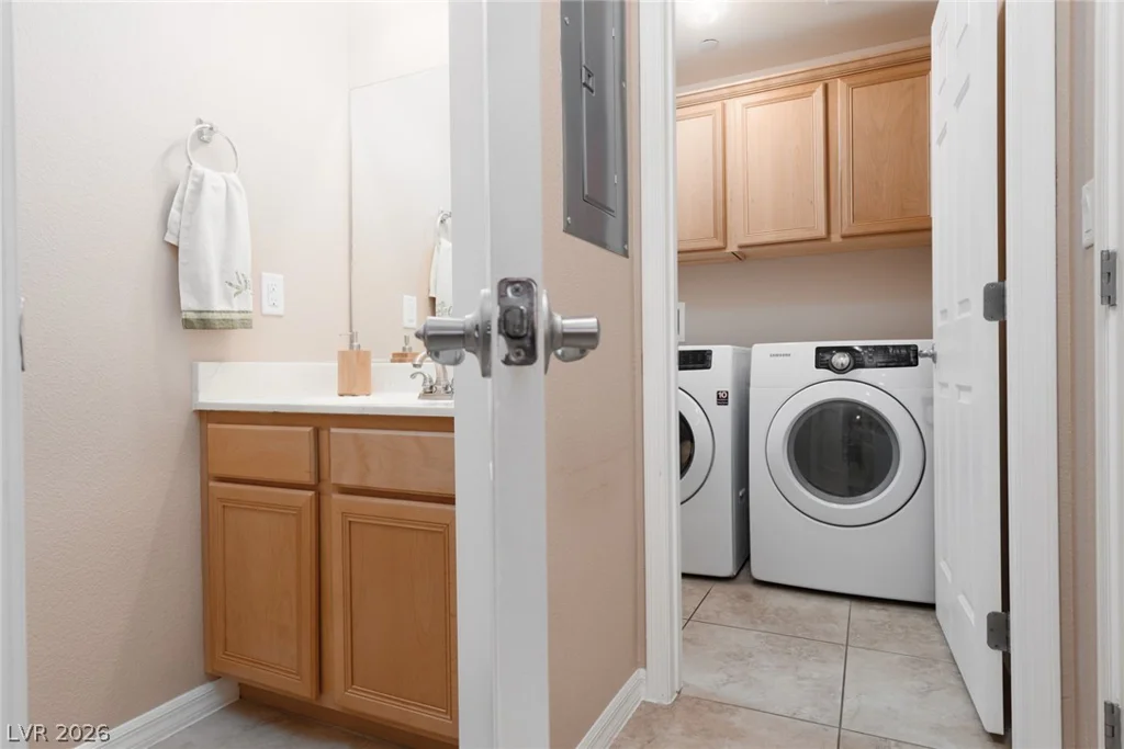11383 Ogden Mills, Las Vegas, NV 89135