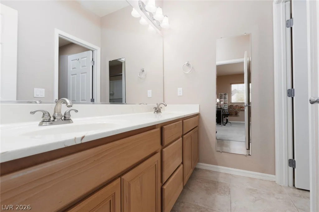 11383 Ogden Mills, Las Vegas, NV 89135