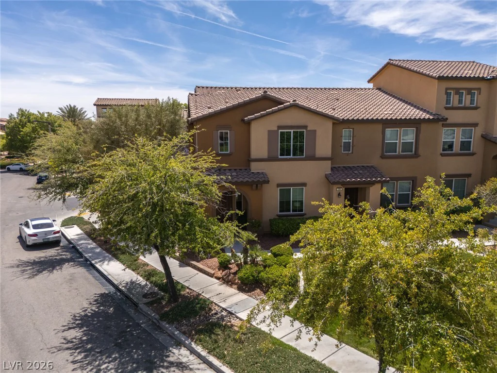 11383 Ogden Mills, Las Vegas, NV 89135