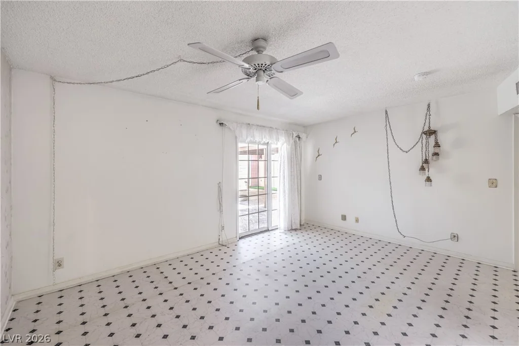 3851 Remount, Las Vegas, NV 89121