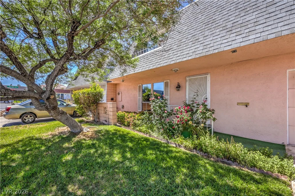 3851 Remount, Las Vegas, NV 89121