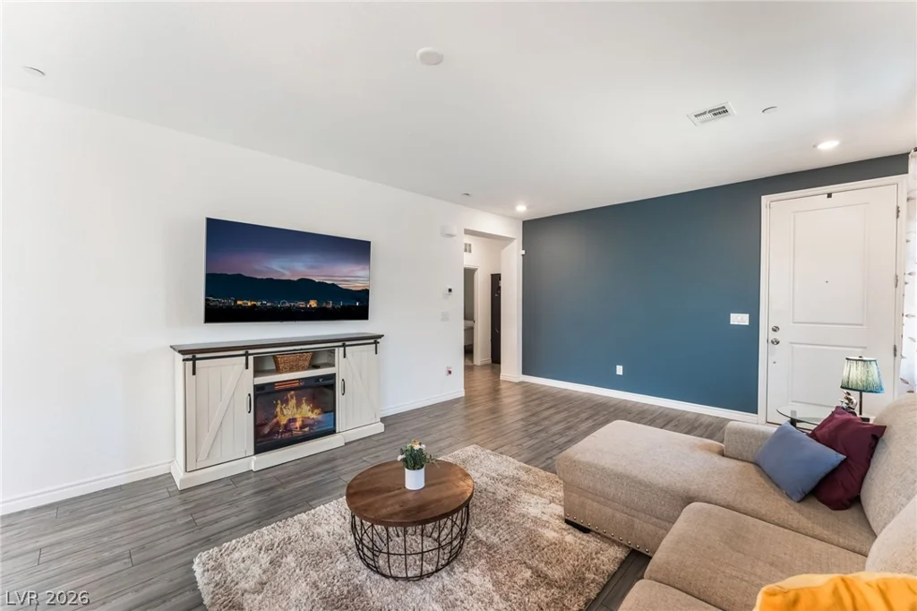 9495 White Fir Grove, Las Vegas, NV 89143