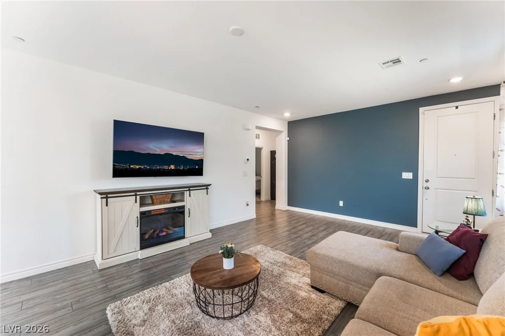 9495 White Fir Grove, Las Vegas, NV 89143