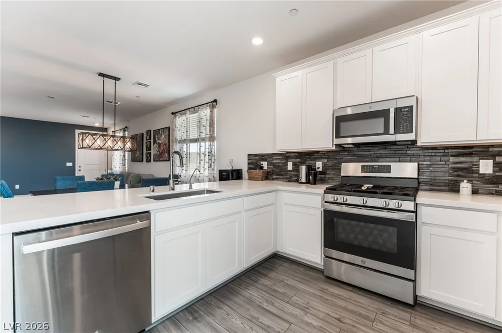 9495 White Fir Grove, Las Vegas, NV 89143