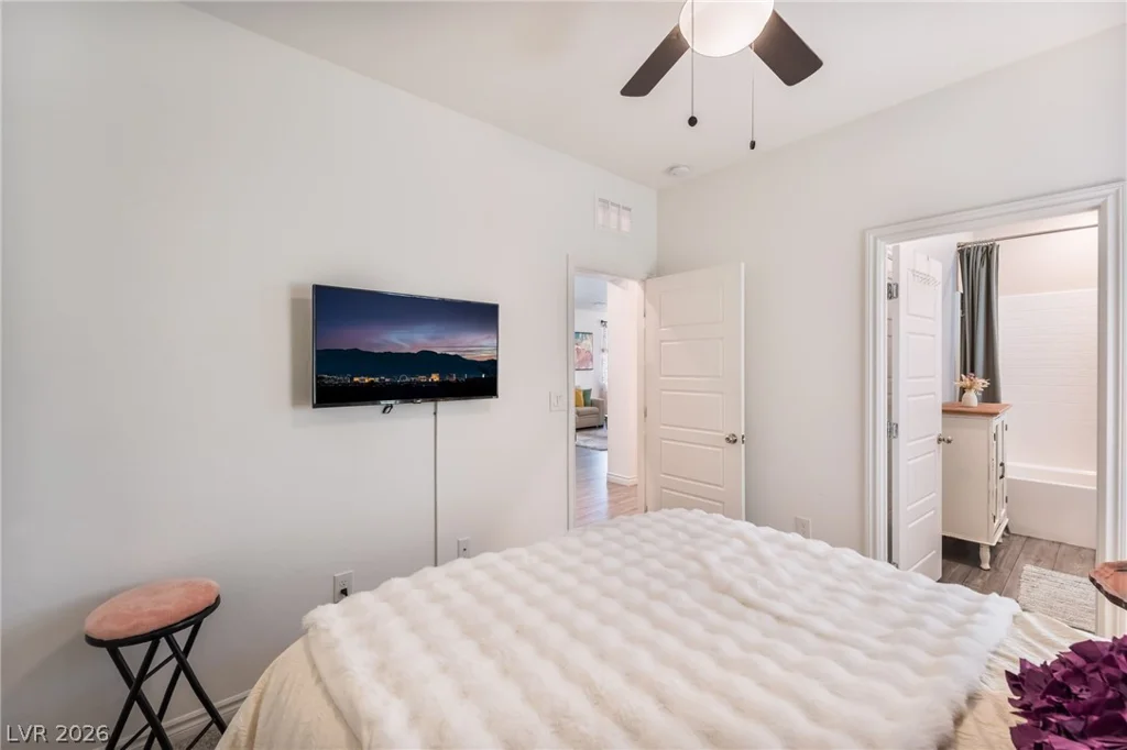 9495 White Fir Grove, Las Vegas, NV 89143