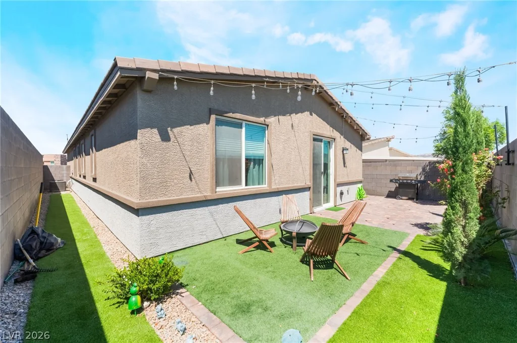 9495 White Fir Grove, Las Vegas, NV 89143
