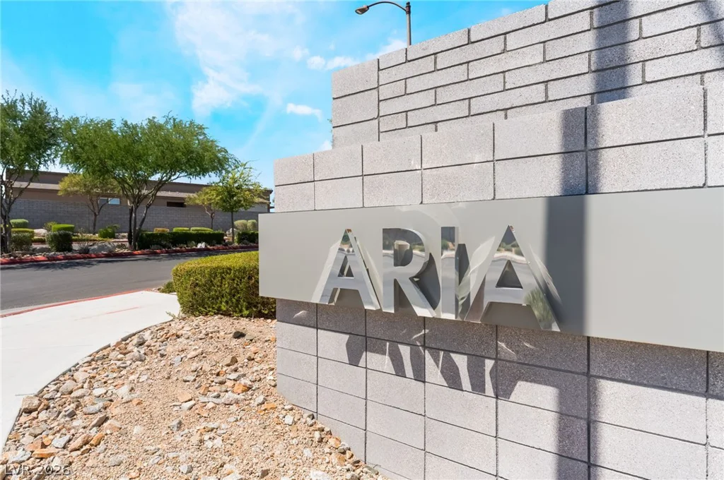 9495 White Fir Grove, Las Vegas, NV 89143