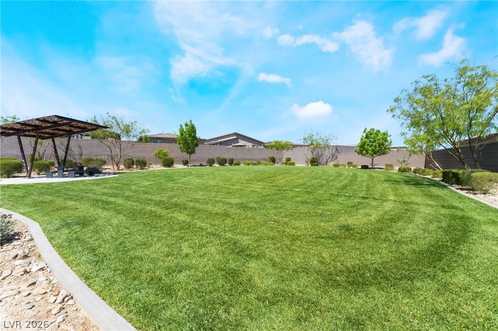 9495 White Fir Grove, Las Vegas, NV 89143