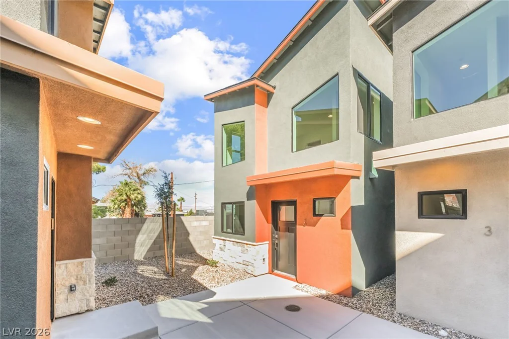 350 13th, Las Vegas, NV 89101