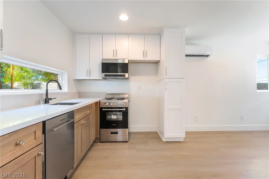 350 13th, Las Vegas, NV 89101