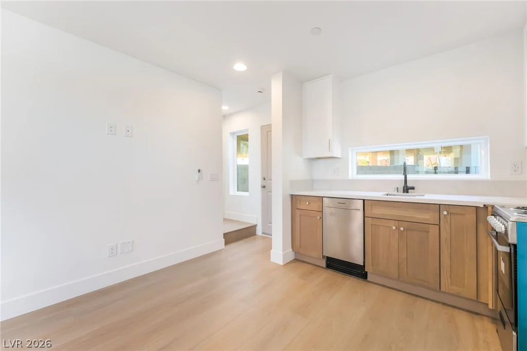 350 13th, Las Vegas, NV 89101