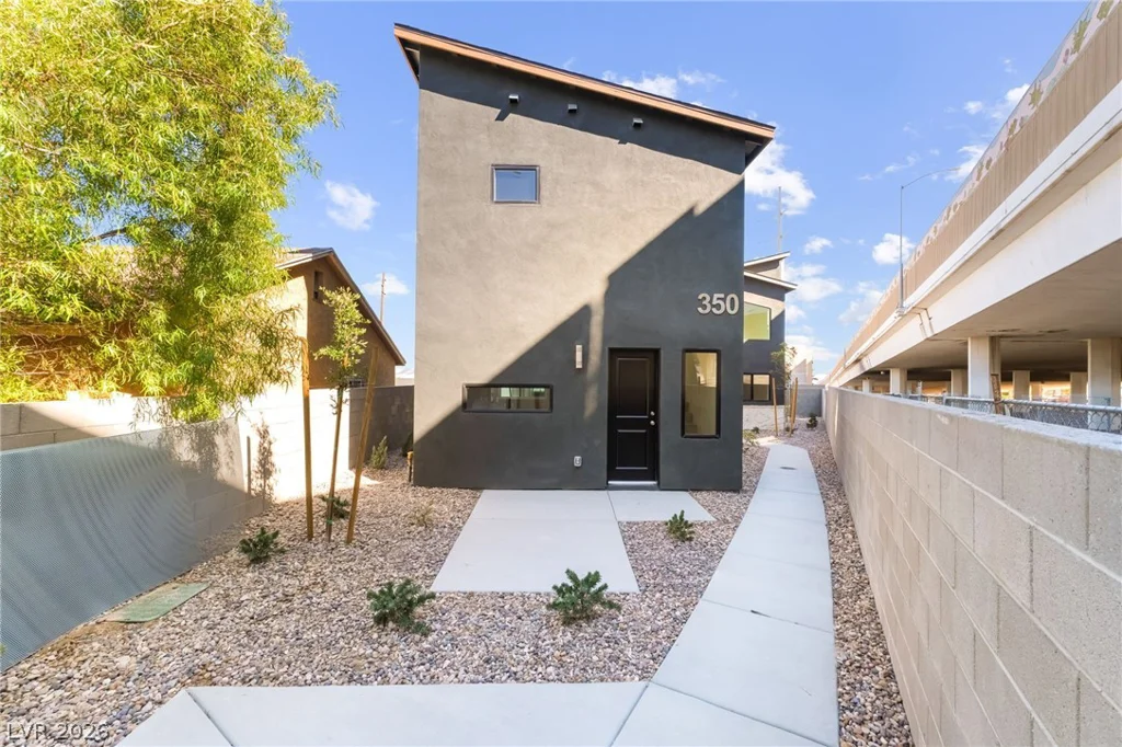 350 13th, Las Vegas, NV 89101
