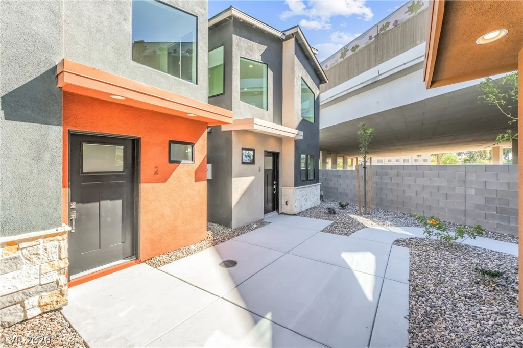 350 13th, Las Vegas, NV 89101