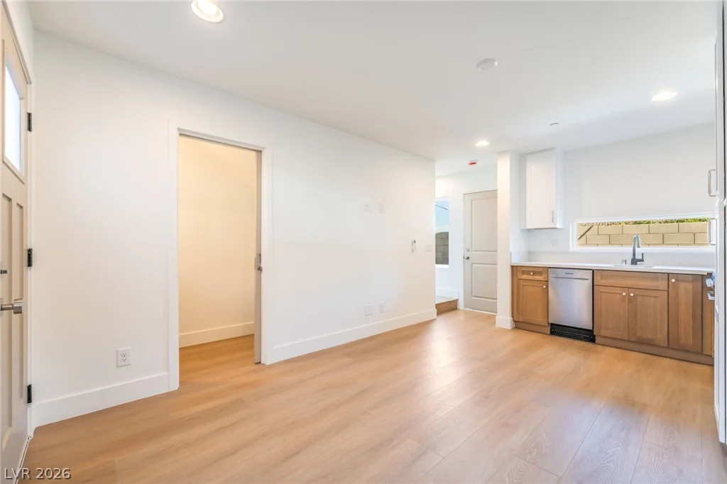 350 13th, Las Vegas, NV 89101