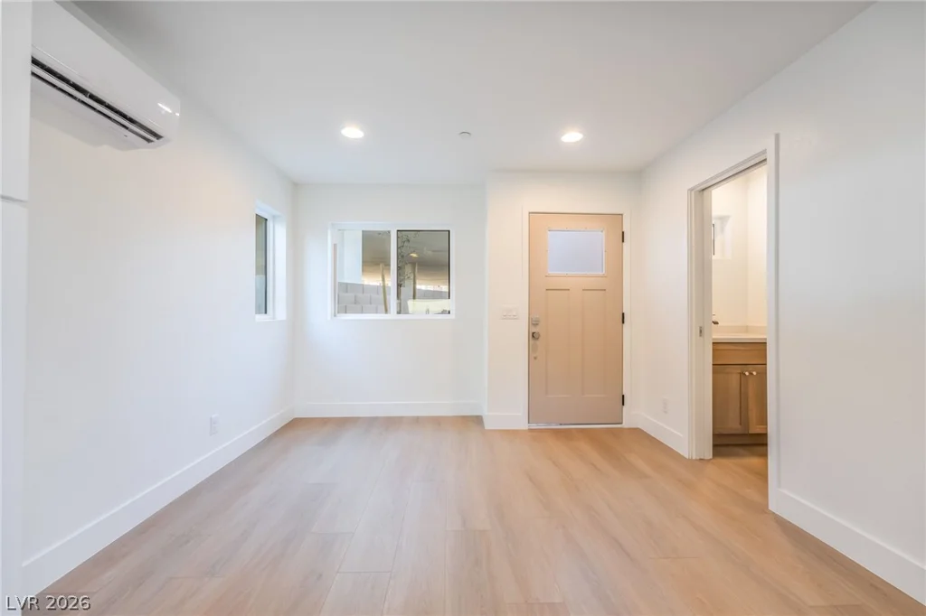 350 13th, Las Vegas, NV 89101